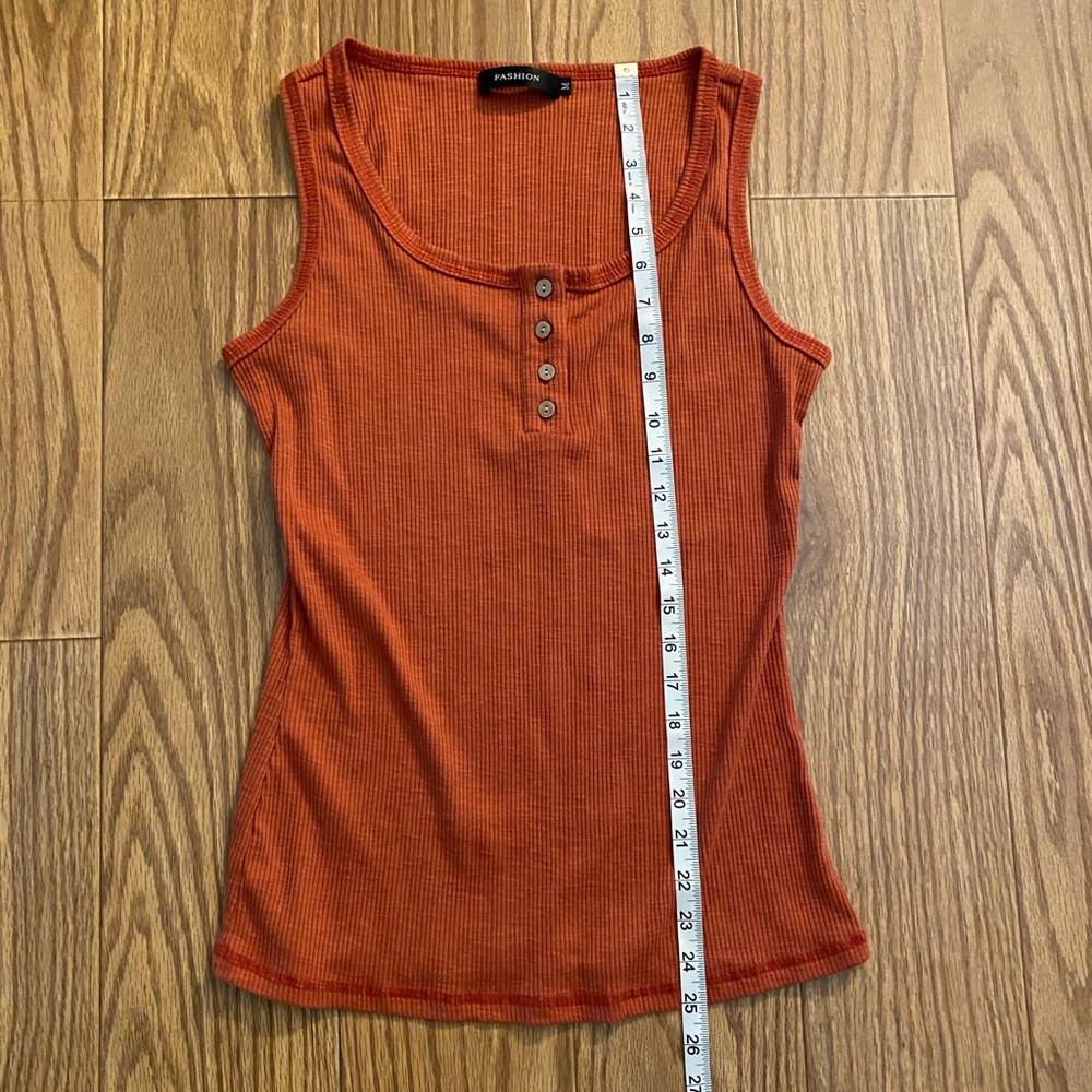 Kissfix Rust Button Detail Tank Top - Picture 3 of 3